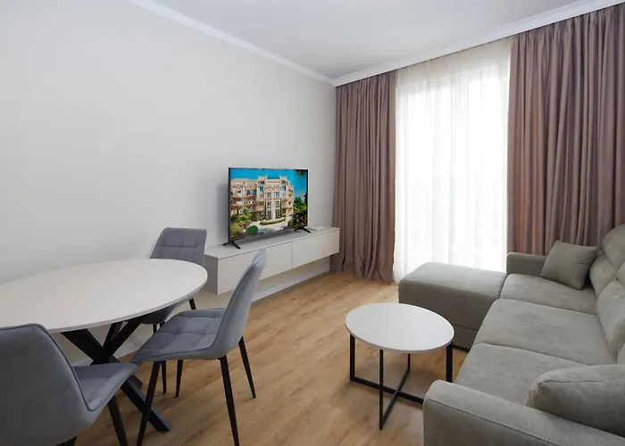 Apartmanhotel Bellicity Complex 4*