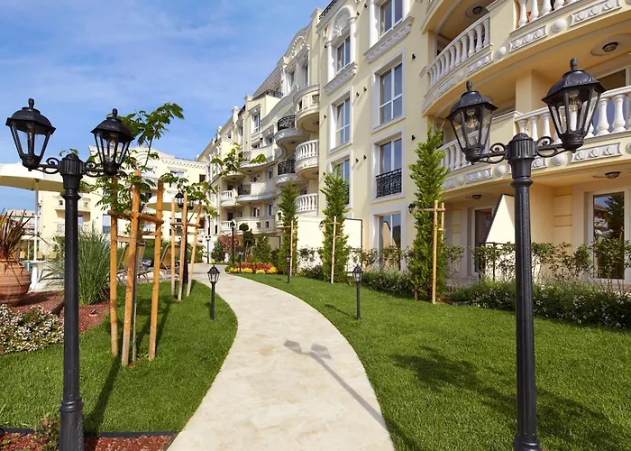 Apartmanhotel Bellicity Complex 4*