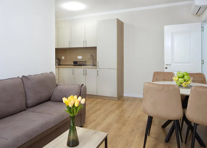 Apartmanhotel Bellicity Complex 4*