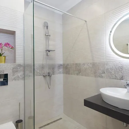 Bellicity Complex Apart Otel