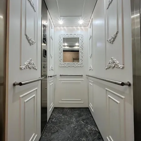 Bellicity Complex 4*